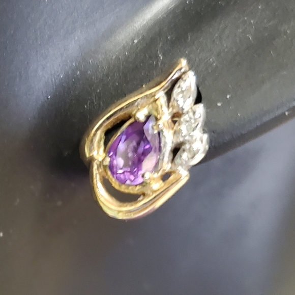 10k gold Amethyst & diamond earrings. - Picture 2 of 5